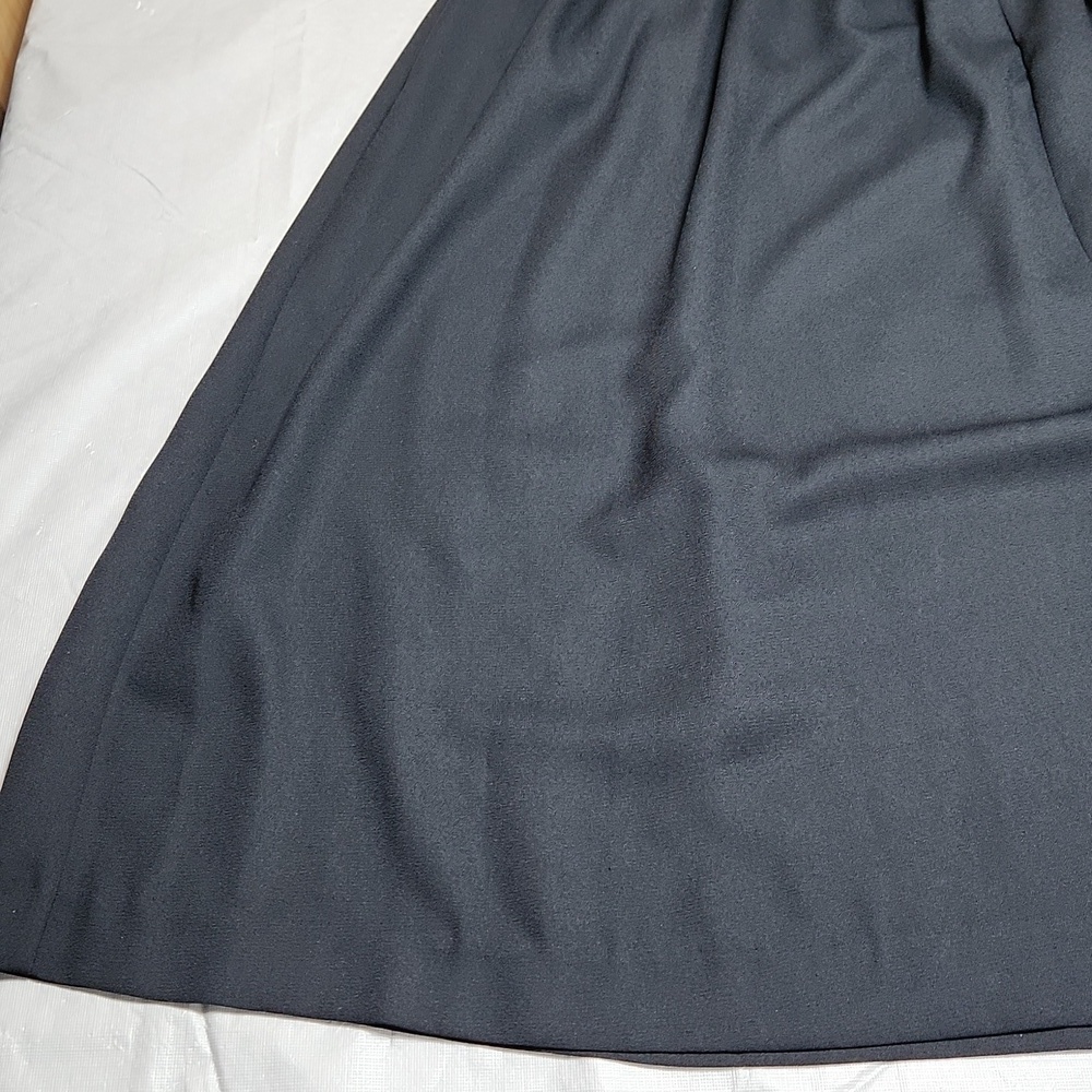 Zacks Skirt - Picture 12 of 13